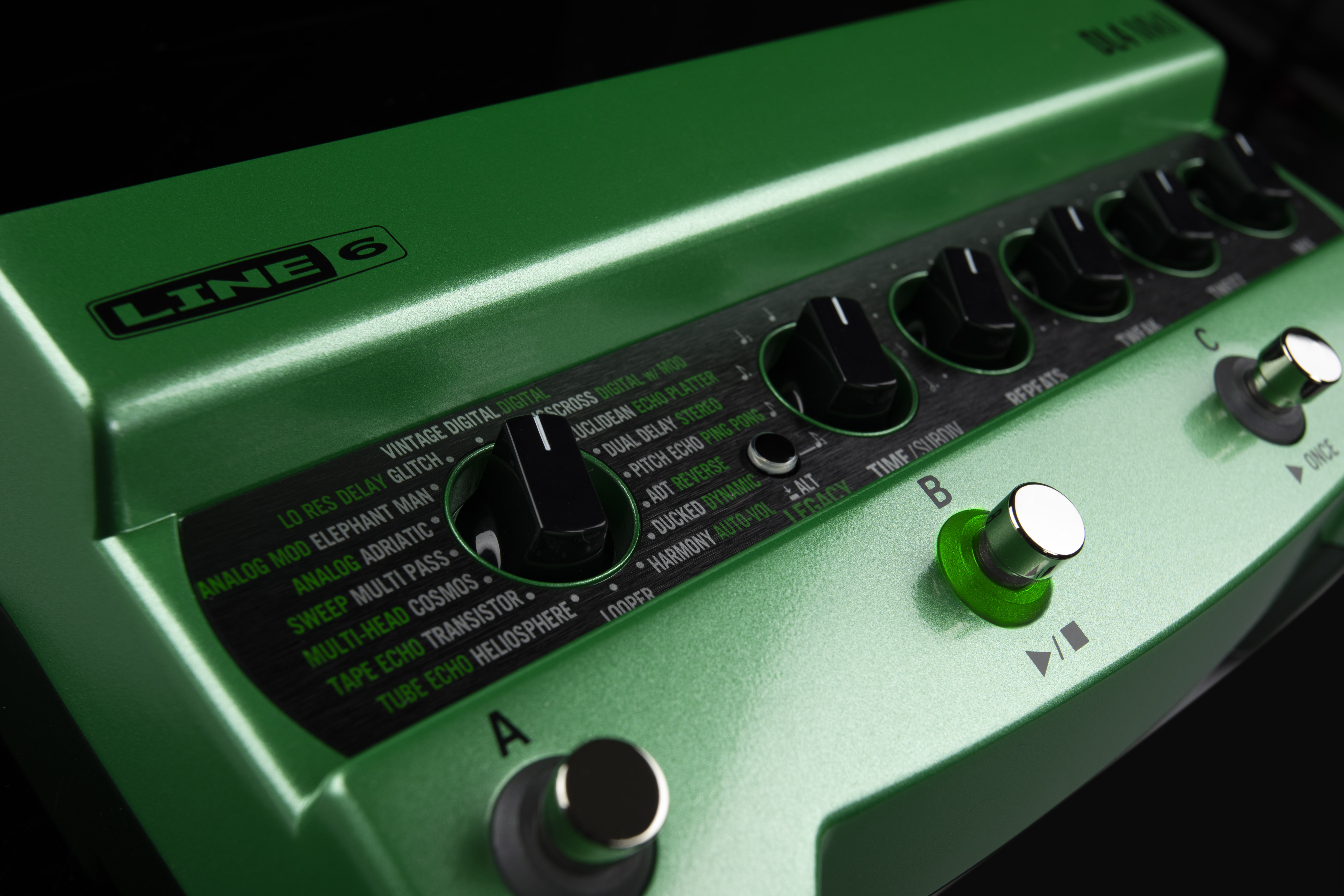 Line 6 DL4 MKII: nuevos ecos, reverbs, MIDI, un looper ampliable y
